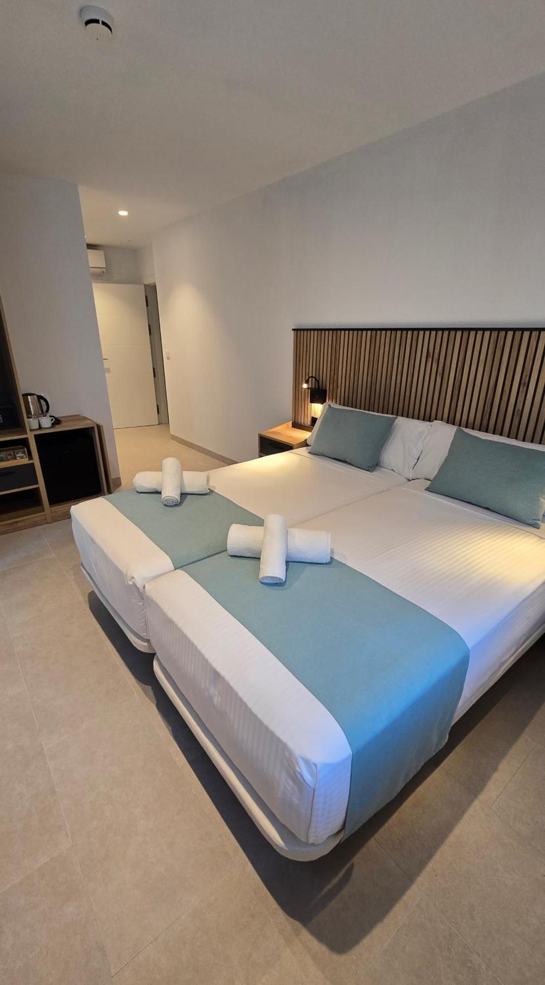 Hostal Rambla 24 By Holihome アリカンテ エクステリア 写真