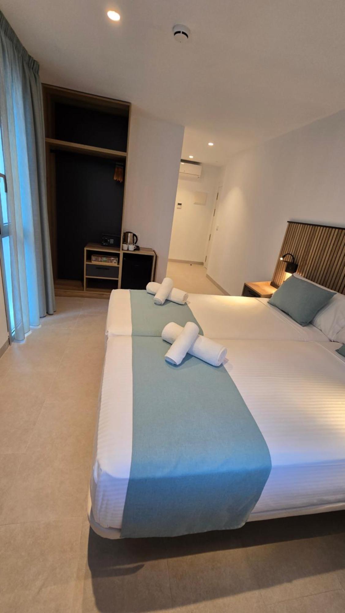 Hostal Rambla 24 By Holihome アリカンテ エクステリア 写真