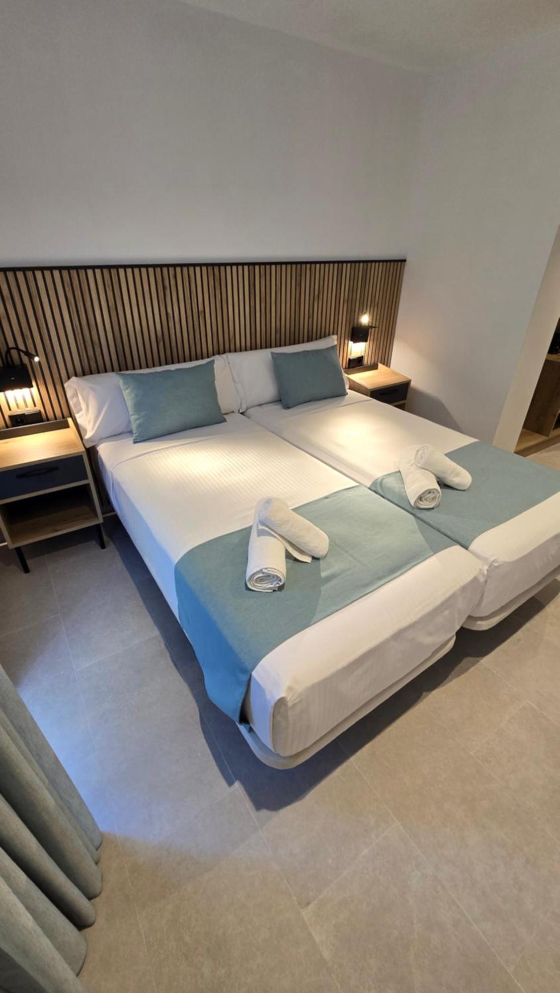 Hostal Rambla 24 By Holihome アリカンテ エクステリア 写真